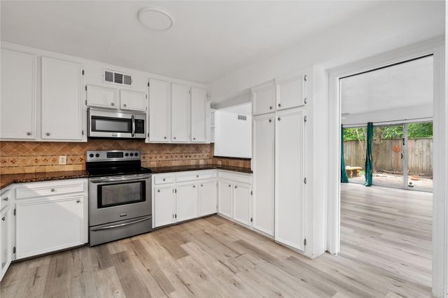 6303 Crab Orchard Road 3, Houston, TX 77057