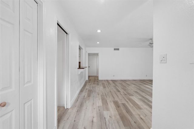 6303 Crab Orchard Road 3, Houston, TX 77057