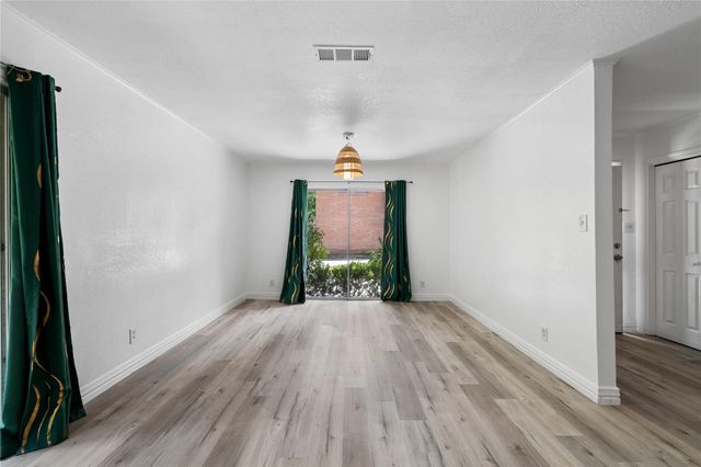6303 Crab Orchard Road 3, Houston, TX 77057