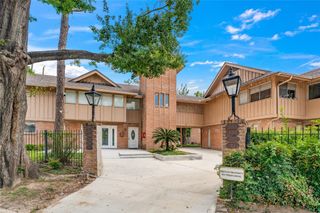 6303 Crab Orchard Road 3, Houston, TX 77057