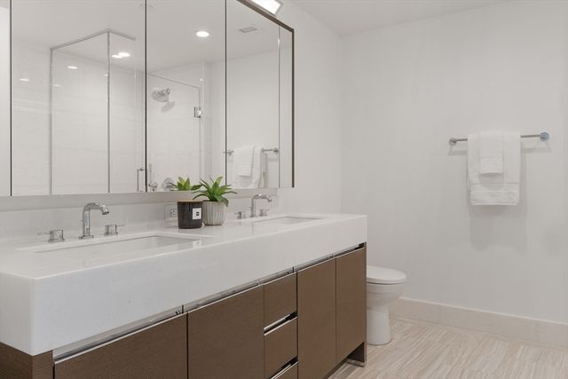 100 Lovejoy Wharf 6-C, Boston, MA 02114