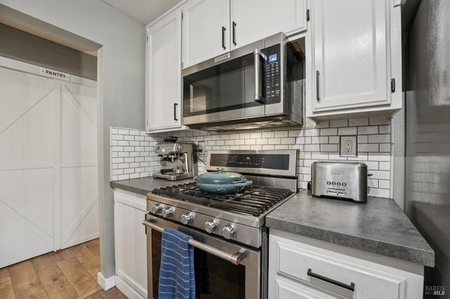 31 Regents Cir, Rohnert Park, CA 94928