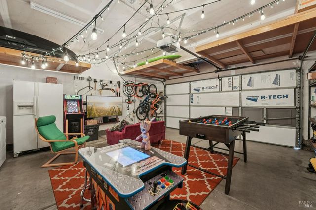 31 Regents Cir, Rohnert Park, CA 94928