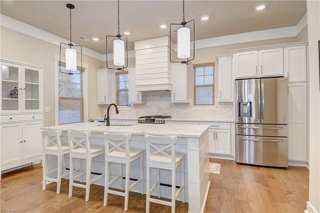 1945 Lemonwood RD, Chesapeake, VA 23323