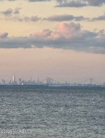 77 Center Avenue, Keansburg, NJ 07734