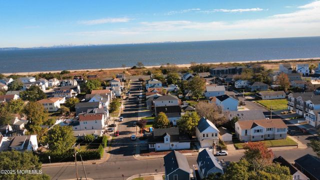 77 Center Avenue, Keansburg, NJ 07734