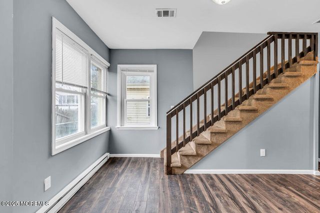 77 Center Avenue, Keansburg, NJ 07734