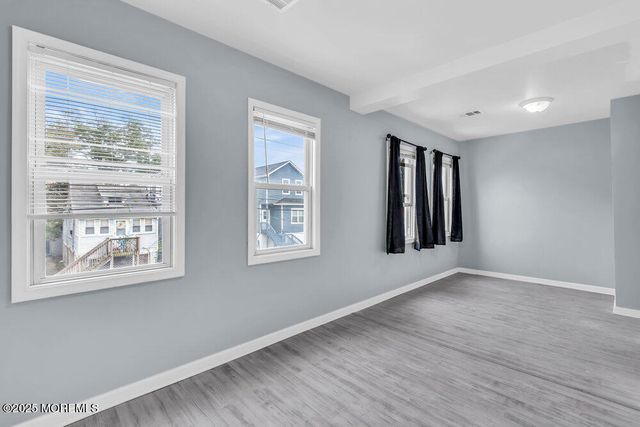 77 Center Avenue, Keansburg, NJ 07734