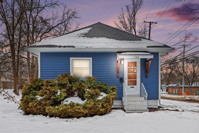 1123 Palmer Avenue, Kalamazoo, MI 49001