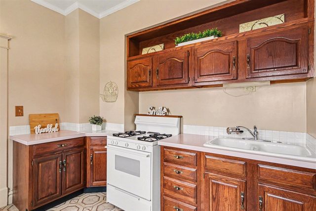 1123 Palmer Avenue, Kalamazoo, MI 49001