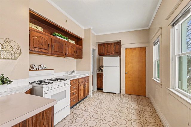 1123 Palmer Avenue, Kalamazoo, MI 49001