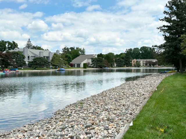 1285 N Chartwell Carriage Way, East Lansing, MI 48823