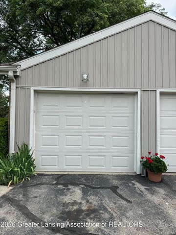 1285 N Chartwell Carriage Way, East Lansing, MI 48823
