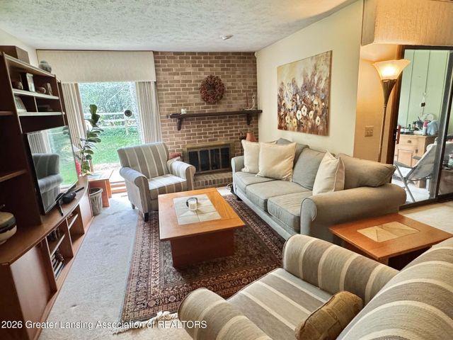 1285 N Chartwell Carriage Way, East Lansing, MI 48823