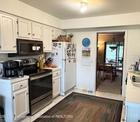 1285 N Chartwell Carriage Way, East Lansing, MI 48823
