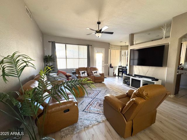 3950 E CODY Avenue, Gilbert, AZ 85234