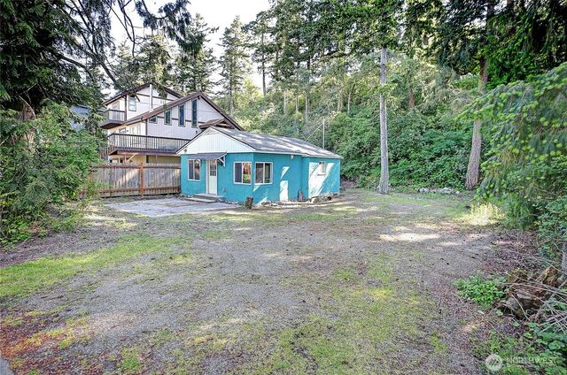 566 Sundin Drive, Camano Island, WA 98282