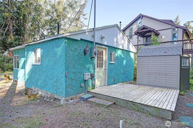 566 Sundin Drive, Camano Island, WA 98282