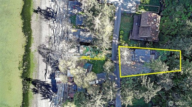 566 Sundin Drive, Camano Island, WA 98282