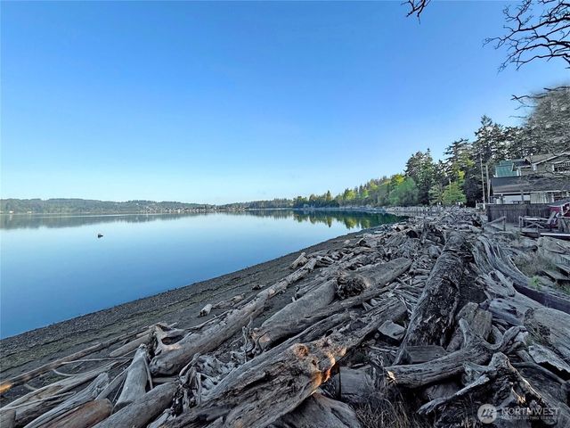 566 Sundin Drive, Camano Island, WA 98282