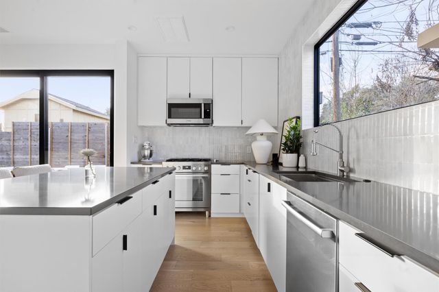 4604 S 2nd ST 2, Austin, TX 78745