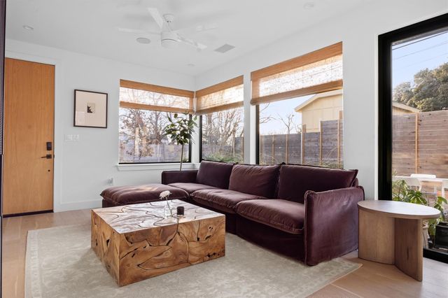 4604 S 2nd ST 2, Austin, TX 78745