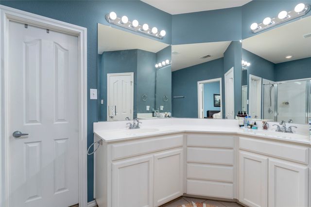 5513 Paloma Court, Fort Worth, TX 76179