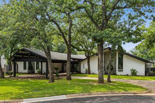 405 Woodbriar Court, Colleyville, TX 76034