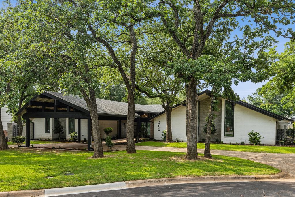 405 Woodbriar Court, Colleyville, TX 76034