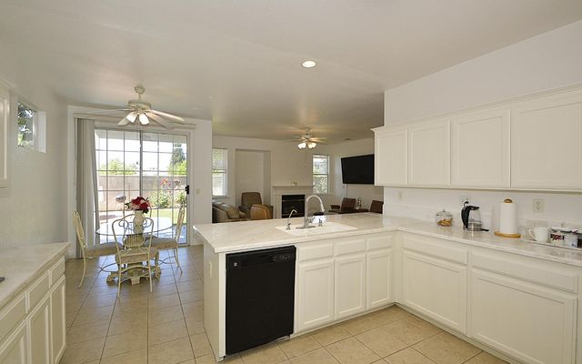 1756 N Holly Avenue, Clovis, CA 93619