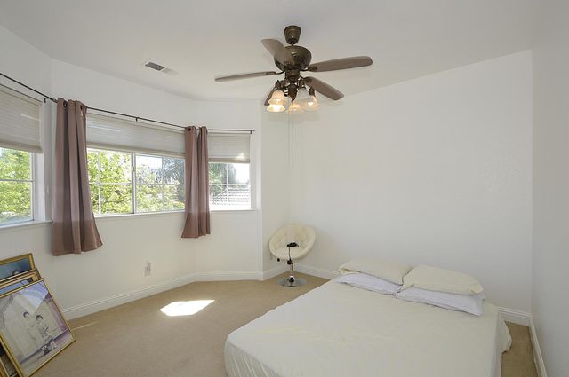 1756 N Holly Avenue, Clovis, CA 93619