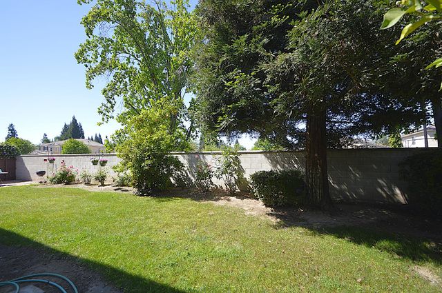 1756 N Holly Avenue, Clovis, CA 93619