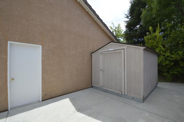 1756 N Holly Avenue, Clovis, CA 93619
