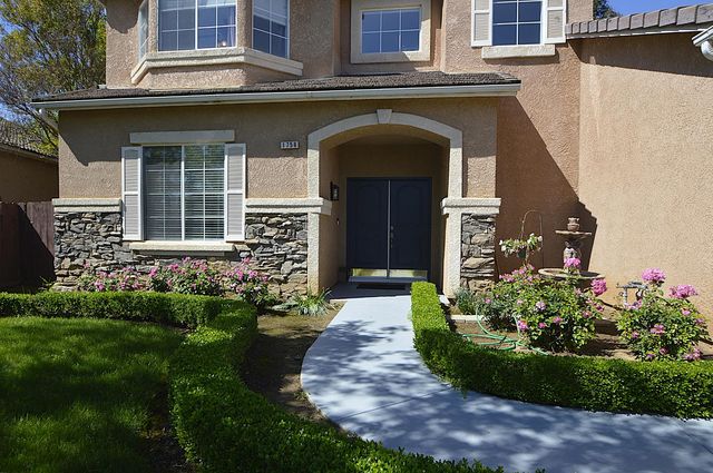 1756 N Holly Avenue, Clovis, CA 93619