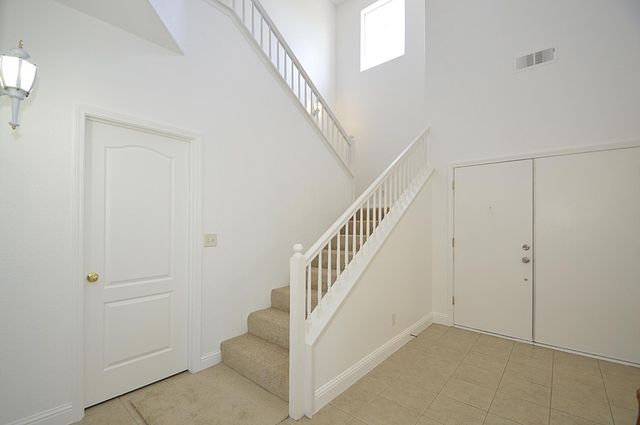 1756 N Holly Avenue, Clovis, CA 93619