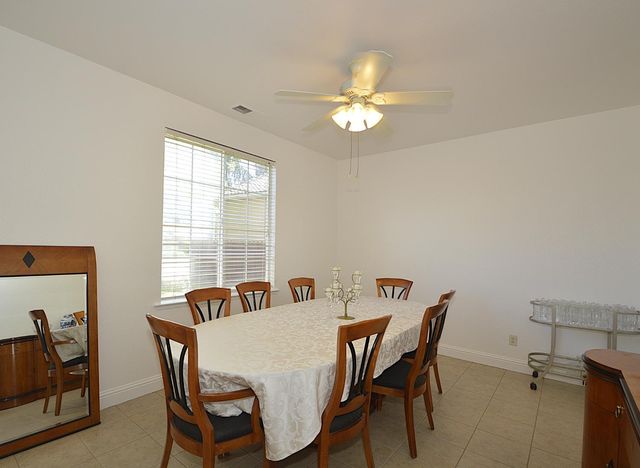 1756 N Holly Avenue, Clovis, CA 93619