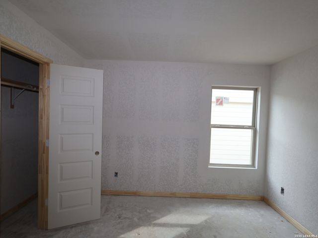 2911 Selhurst Street, Converse, TX 78109