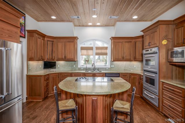 3530 Oak Grove Circle, Montgomery, AL 36116