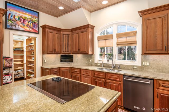 3530 Oak Grove Circle, Montgomery, AL 36116