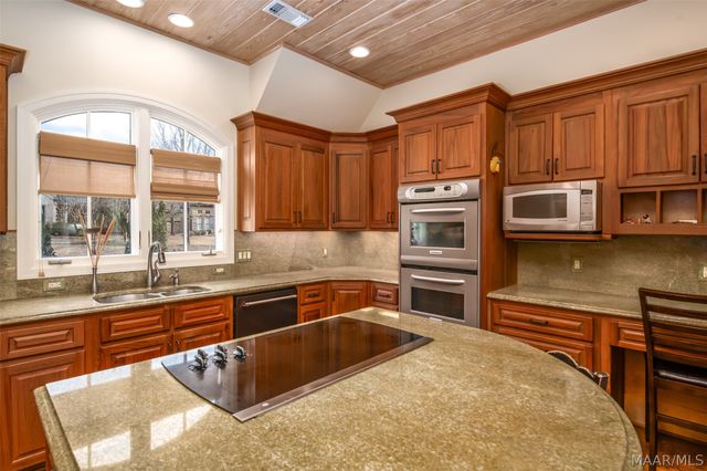 3530 Oak Grove Circle, Montgomery, AL 36116