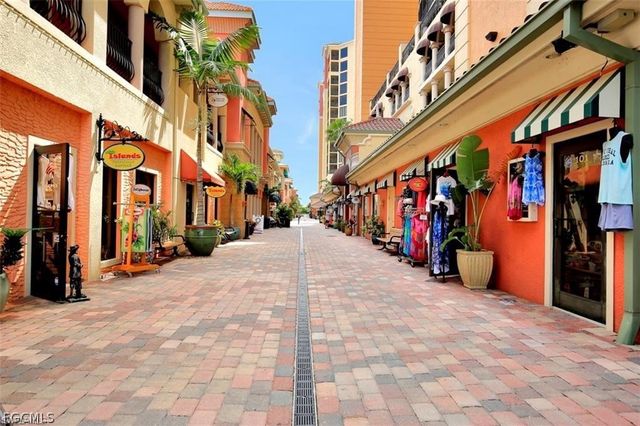 1007 SE 23rd AVE, Cape Coral, FL 33990