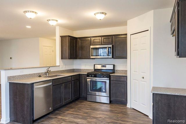 58410 Pembrooke Avenue, New Haven, MI 48048