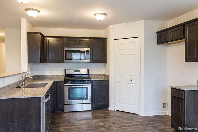 58410 Pembrooke Avenue, New Haven, MI 48048