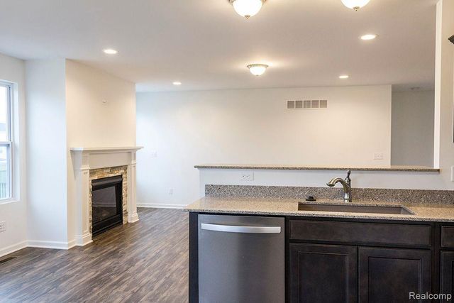 58410 Pembrooke Avenue, New Haven, MI 48048