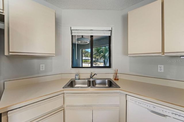 1 LAKE FOREST PLACE, Palm Coast, FL 32137