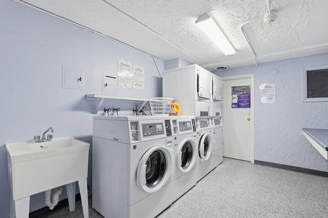 15 Silvestri Cir Unit 9, Derry, NH 03038