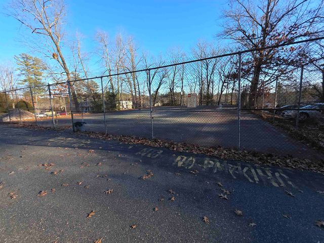 15 Silvestri Cir Unit 9, Derry, NH 03038