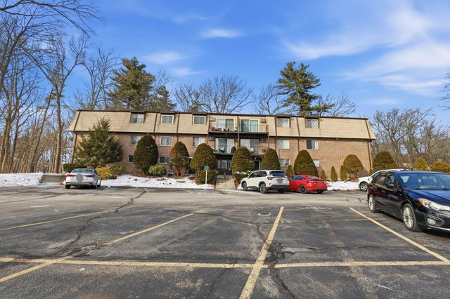 15 Silvestri Cir Unit 9, Derry, NH 03038