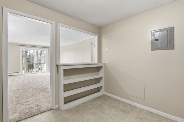 15 Silvestri Cir Unit 9, Derry, NH 03038