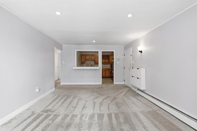 15 Silvestri Cir Unit 9, Derry, NH 03038